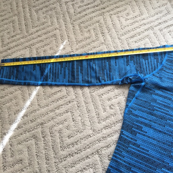 Nike Pro warm Boy’s long sleeves training Top - Picture 6 of 7